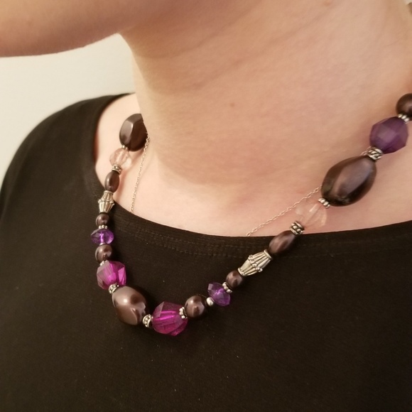 Necklace purple, pink, silvertone beads - Picture 6 of 7